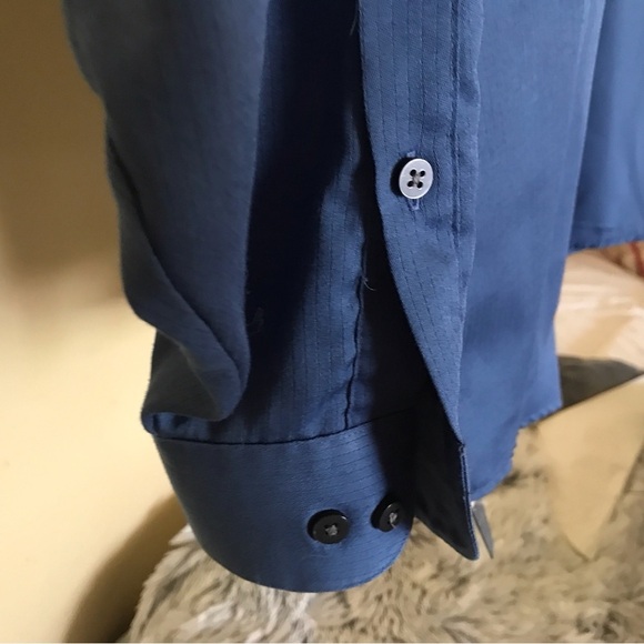 Geoffrey Beene Fitted NWOT Fitted MSzM Blue Collar/Cuffs Very Nice - Picture 4 of 6